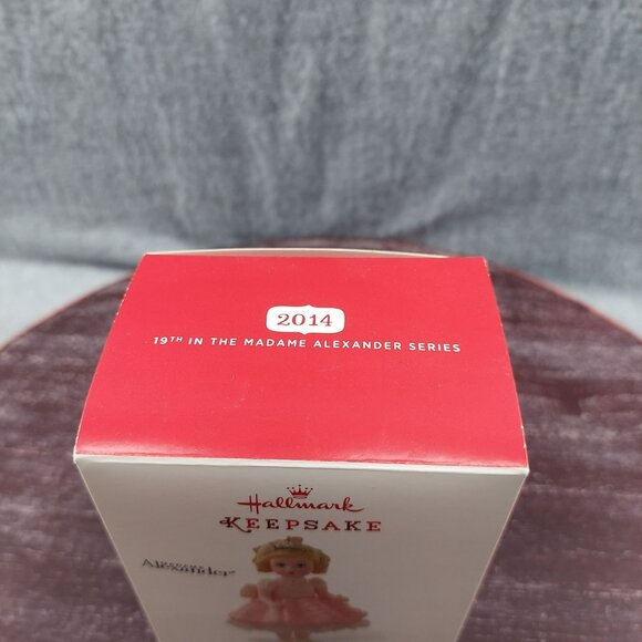 Madame Alexander Hallmark Keepsake Ornament Wendy Celebrates 90th Anniversary 20 - Picture 3 of 9